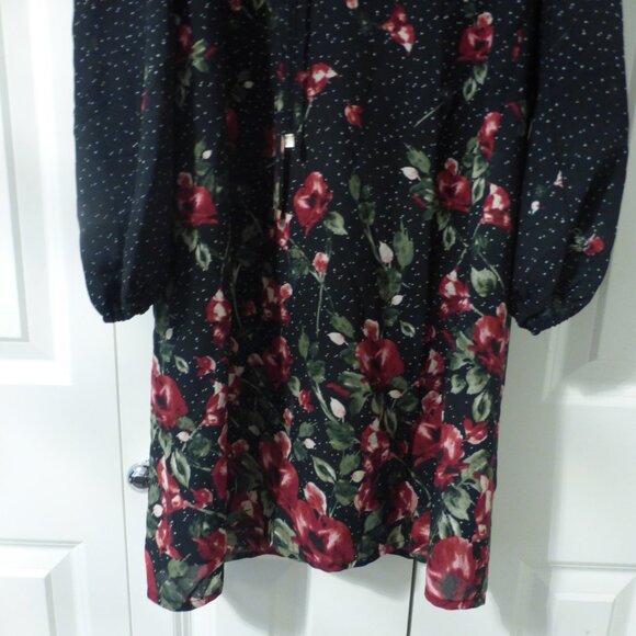 LE CHATEAU black & red long sleeve cold shoulder chiffon floral dress - Picture 5 of 12